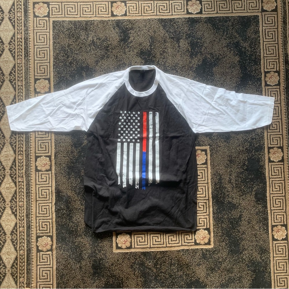 NWOT cool USA flag baseball top // Sz Large